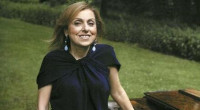 Bakıda, ata evimdə yaşayıram -