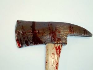 80 yaşlı rus qadın 3 nəfəri öldürdü, 5 polisə müqavimət göstərdi
