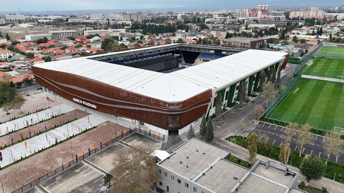 Prezident Gəncə şəhər stadionunun açılışında