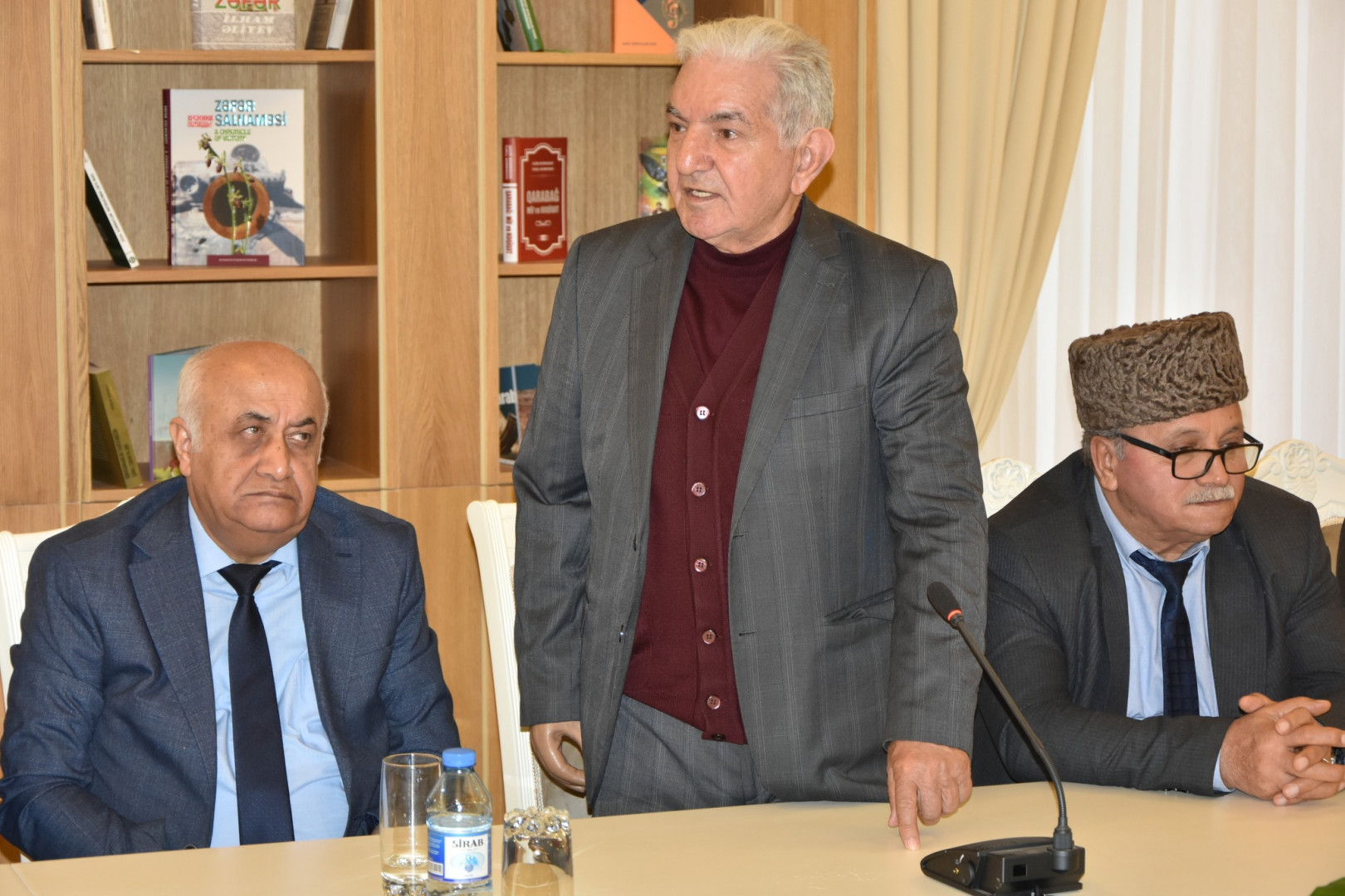 Milli Kitabxanada Akademik İsmayıl Hacıyevin kitablarından ibarət kolleksiyanın və “Akademik İsmayıl Hacıyev” adlı ənənəvi və Elektron kitab sərgilərinin təqdimat mərasimi keçirilib