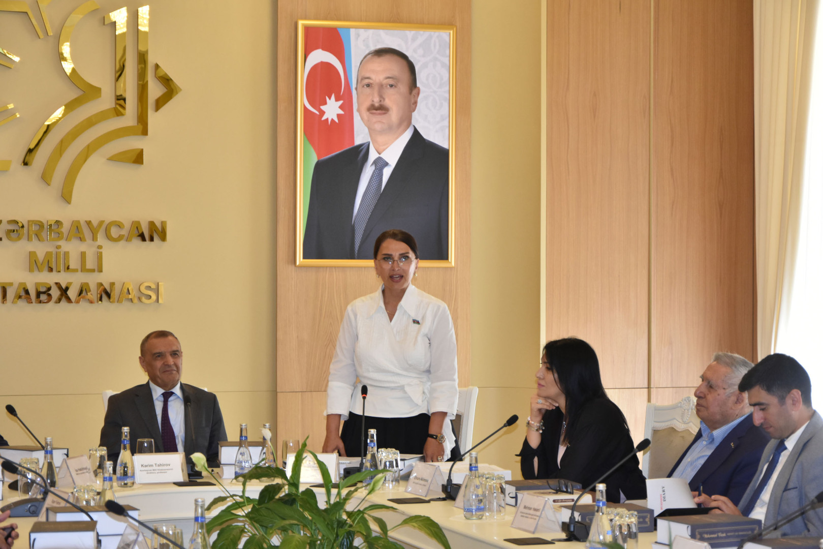 Milli Kitabxanada “Məhəmməd Füzuli. Biblioqrafiya” və “Məhəmməd Füzuli. Həyatı və yaradıcılığı” kitablarının təqdimat mərasimi keçirilib
