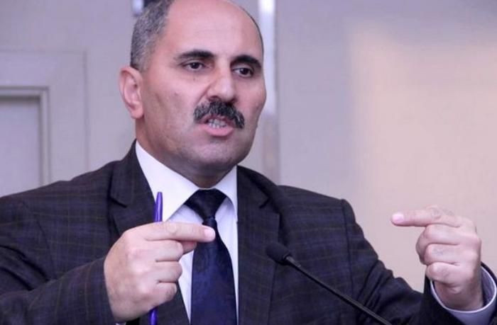 Azər Həsrət: “Rus bölməsini bitirənlər savadsızdırlar, bilikləri mənimsəyə bilməyiblər”