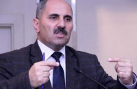 Azər Həsrət: “Rus bölməsini bitirənlər savadsızdırlar, bilikləri mənimsəyə bilməyiblər”