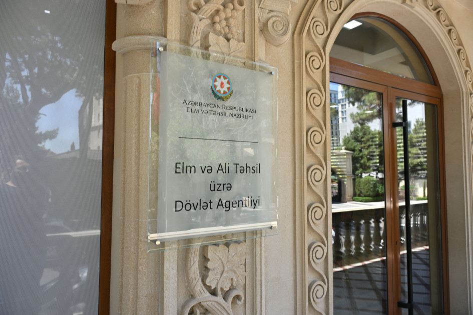 Elm və Təhsil Agentliyinə tabe olan şöbədə tələbələrin haqları pozulur