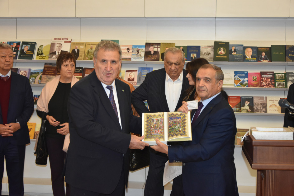 Milli Kitabxanada Azərbaycan Milli Elmlər Akademiyasının 80 illik yubileyinə həsr olunmuş tədbir keçirilib