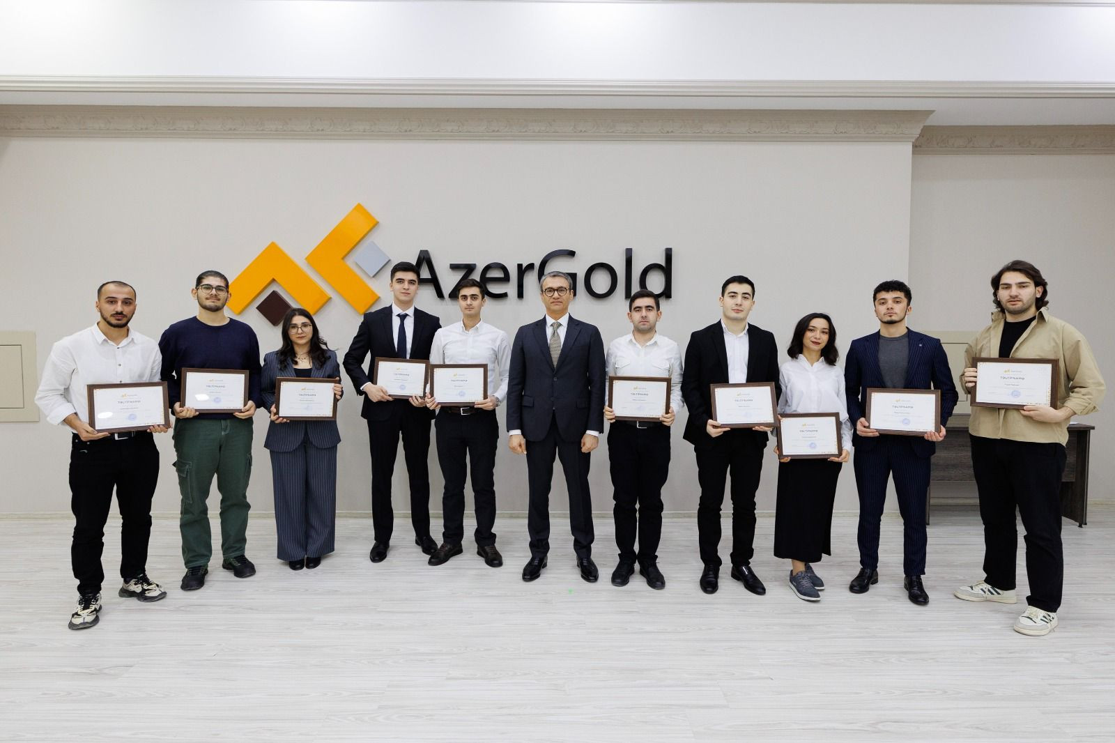 "AzerGold" QSC-nin növbəti Təqaüd proqramlarının qalibləri mükafatlandırılıb