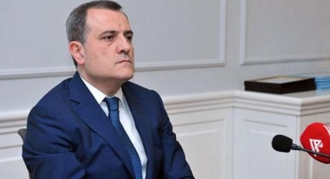 Ekspertdən Təhsil Nazirliyinə ağır ittihamlar-