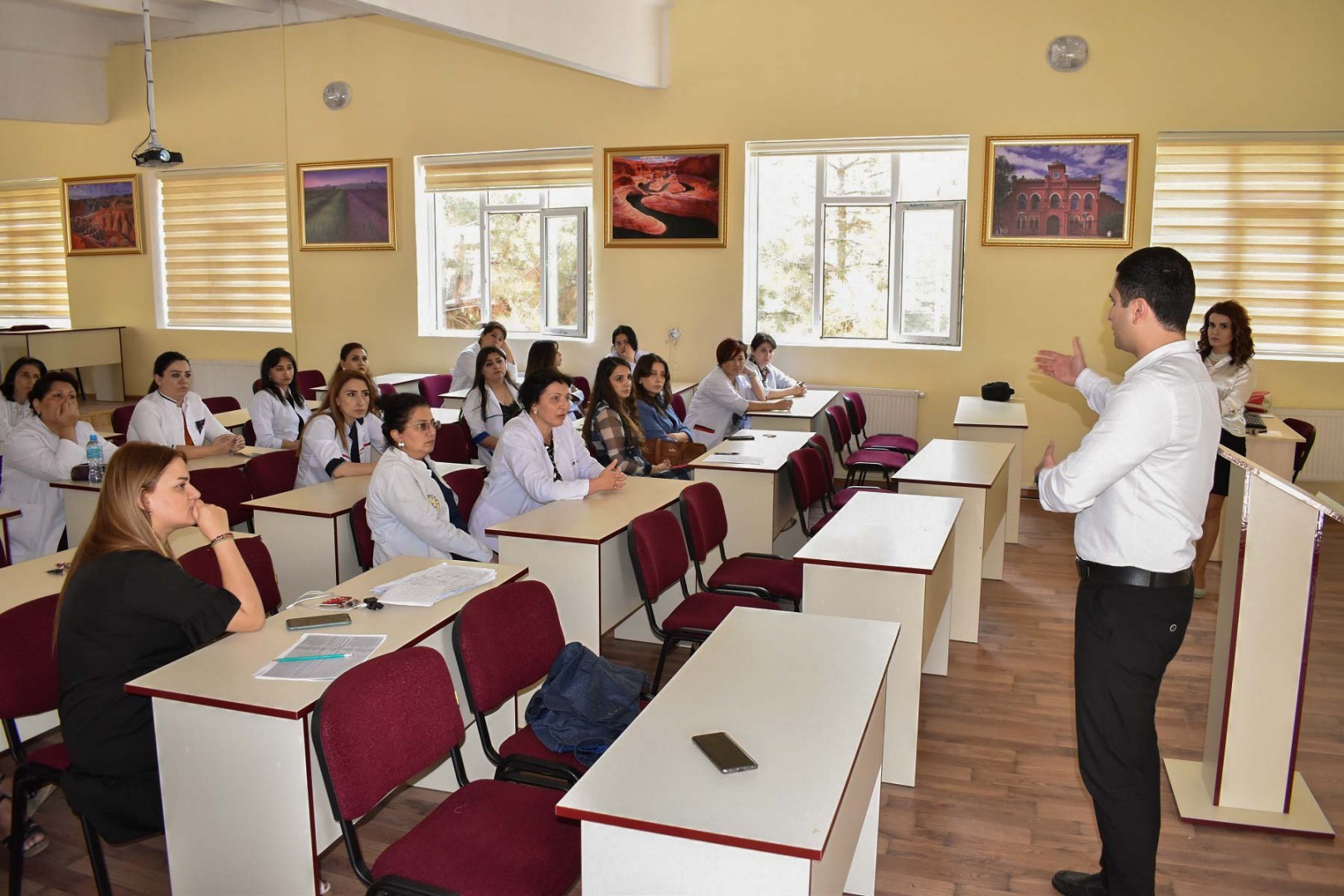 Professor-müəllim heyəti üçün "Avropa ali təhsil məkanında keyfiyyət təminatı üzrə standartlar və təlimatlar (ESG)” mövzusunda təlimlər keçirilib