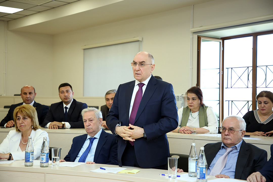 Akademik Rasim Əliquliyev Qarabağ Universitetində ustad dərsi keçib
