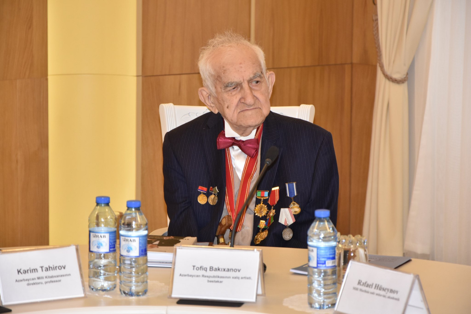 Milli Kitabxanada görkəmli bəstəkar, Xalq artisti Tofiq Bakıxanova həsr edilmiş “Tofiq Bakıxanov. Biblioqrafiya” kitabının və “Milli Kitabxananın qızıl fondundan” layihəsi üzrə nəşr etdiyi not məcmuələrinin təqdimat mərasimi keçir