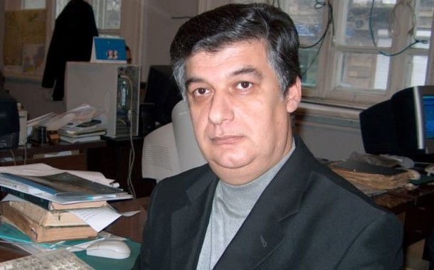 Deputatdan banklara sərt ittiham: