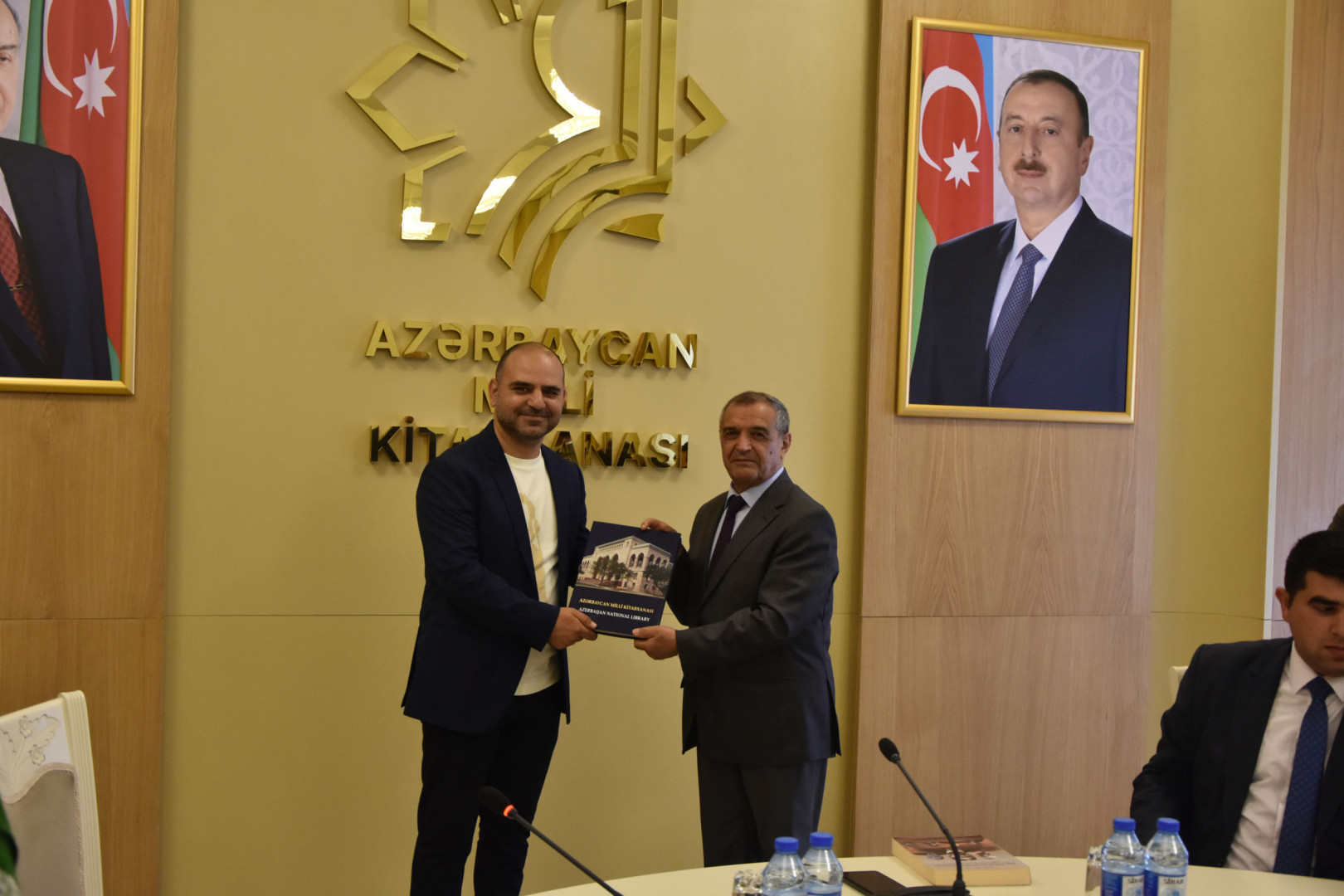 Diasporla İş üzrə Dövlət Komitəsinin dəstəyi ilə Azərbaycana səfər edən Mərakeşli jurnalistlər Milli Kitabxananın qonağı olub
