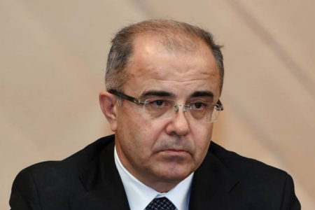 İdman Akademiyası tələbələrin pulunu mənimsəyir?