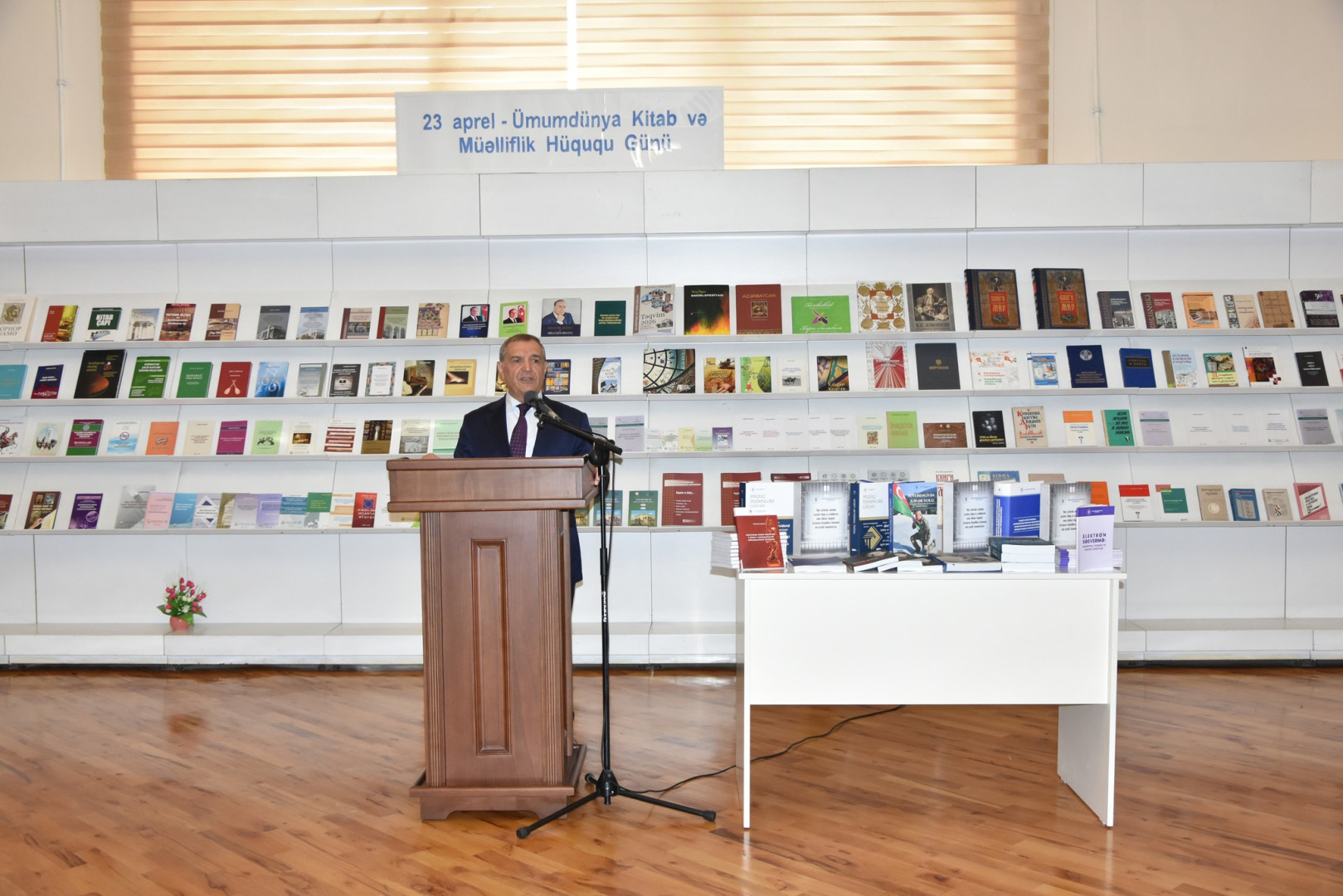 Milli Kitabxanada 23 Aprel - Ümumdünya Kitab və Müəlliflik Hüququ Gününə həsr olunmuş tədbir keçirilib