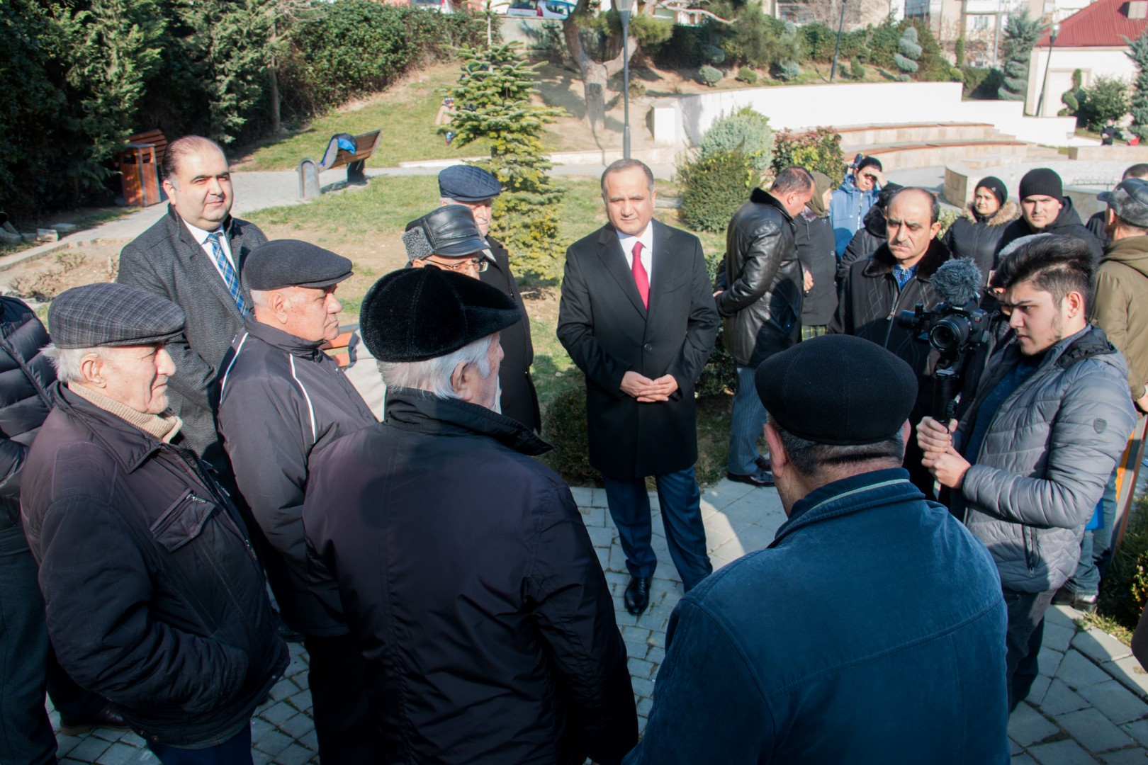 Kamaləddin Qafarovun seçicilərlə görüşləri davam edir