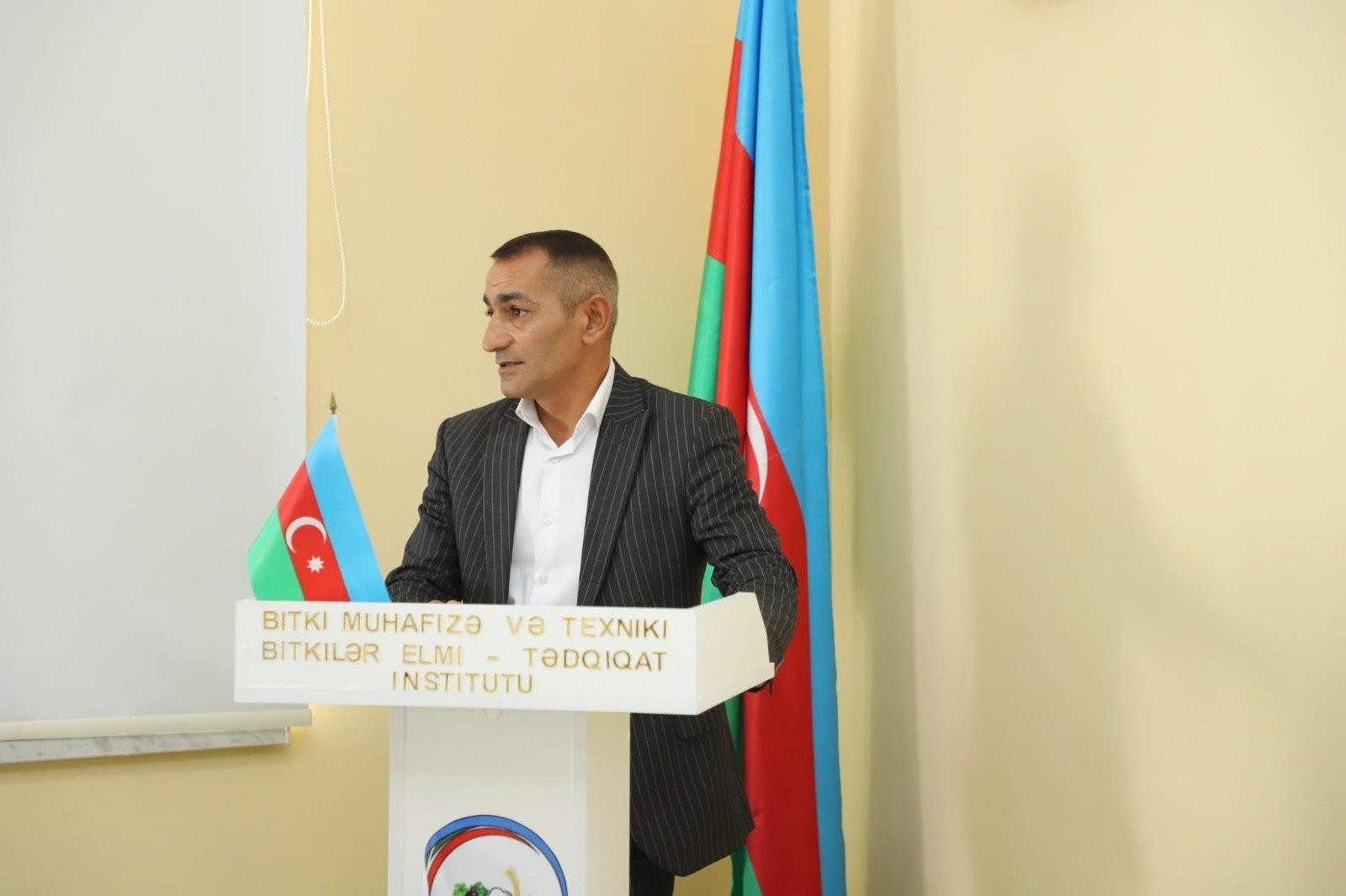 Bitki Mühafizə və Texniki Bitkilər ETİ-də Dövlət Proqramından irəli gələn vəzifələr müzakirə olunub