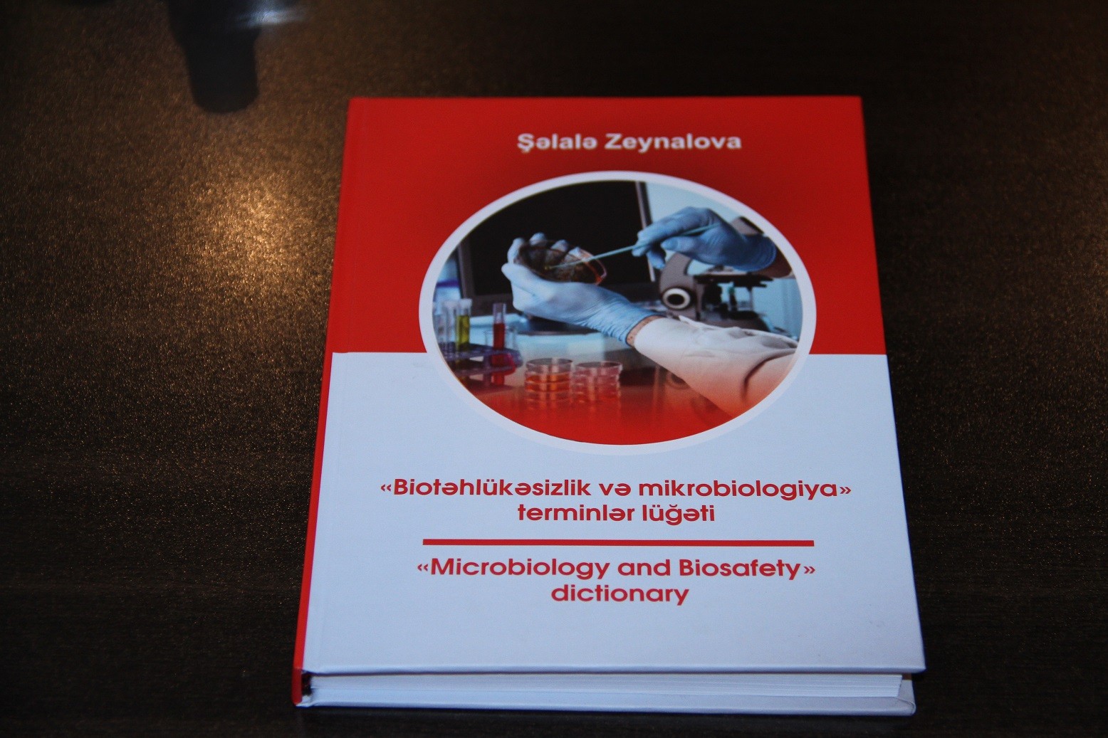 ADAU-da "Biotəhlükəsizlik və mikrobiologiya" terminləri izahlı lüğətinin təqdimatı keçirilib