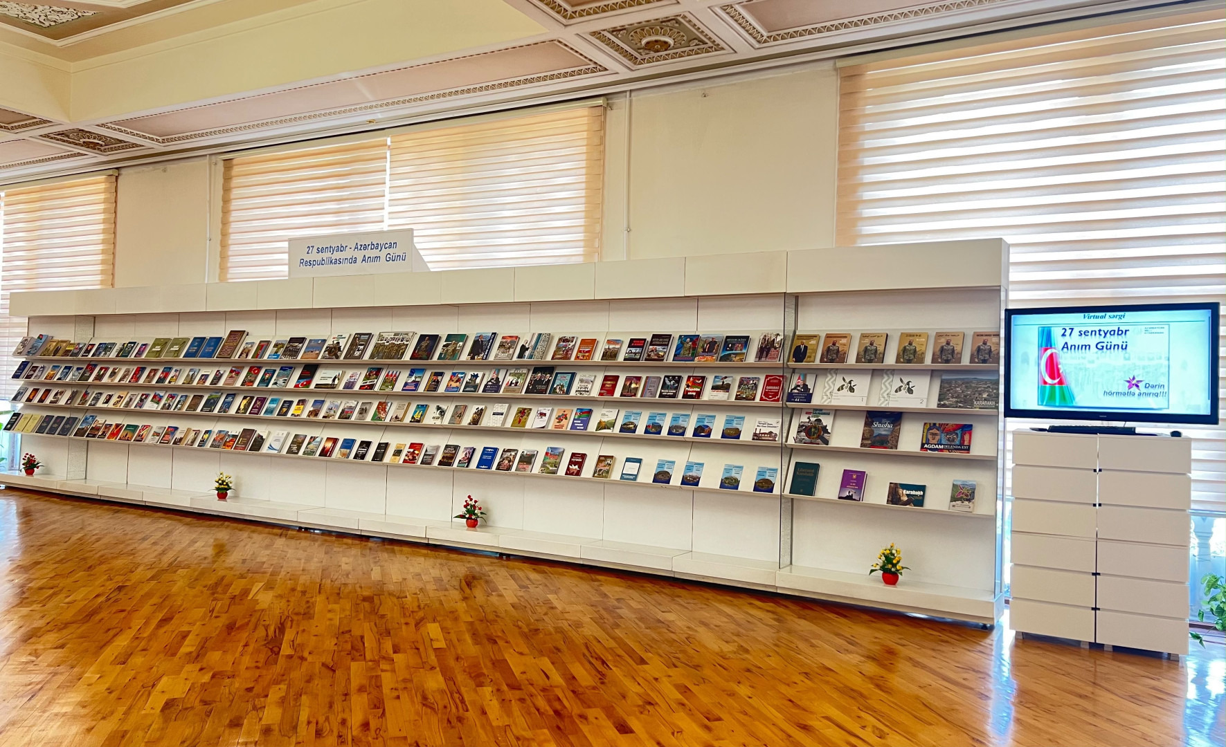 Milli Kitabxanada “27 sentyabr – Azərbaycan Respublikasıının Anım Günü” adlı virtual və eyniadlı ənənəvi kitab sərgisi istifadəçilərə təqdim olunub