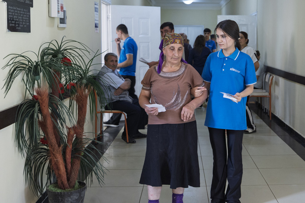 “AzerGold”un təşkilatçılığı ilə Göygöl rayonunda səyyar tibbi müayinə aksiyası keçirilib