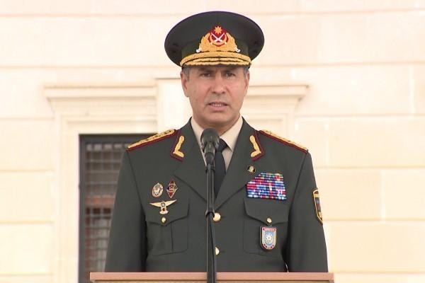Vilayət Eyvazov icra başçısının qardaşını işdən çıxartdı