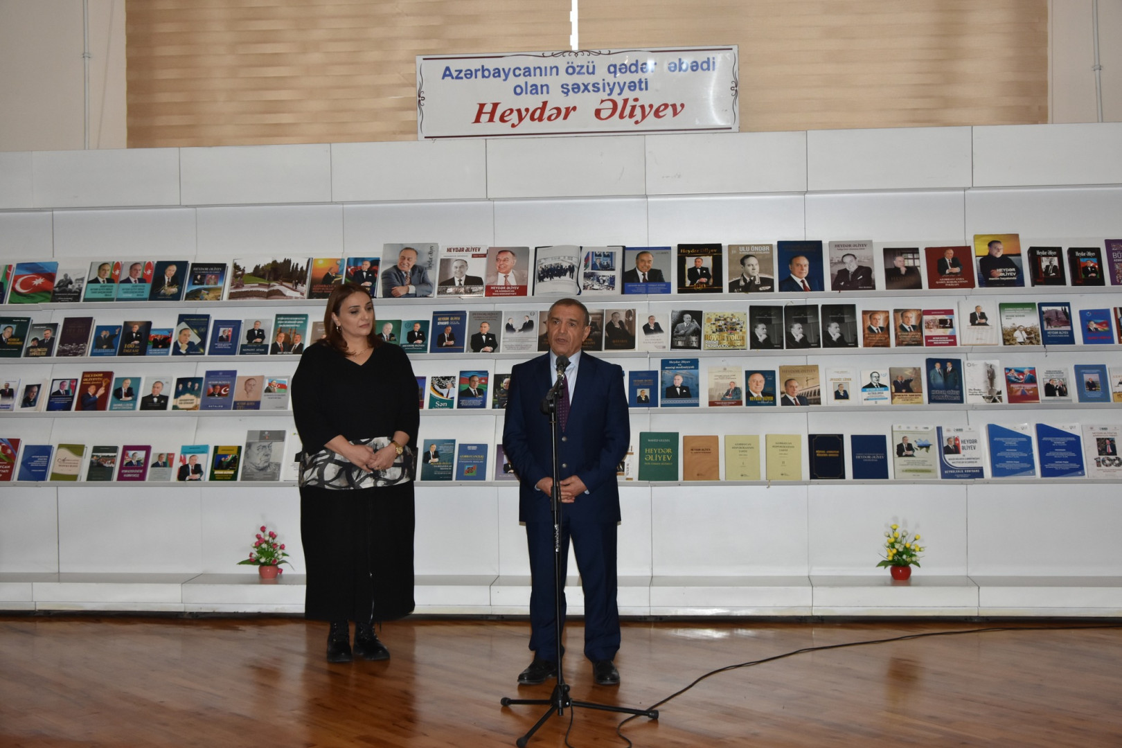 Azərbaycan Milli Kitabxanasında Ümummilli lider Heydər Əliyevin anım gününə həsr olunmuş tədbir keçirilib