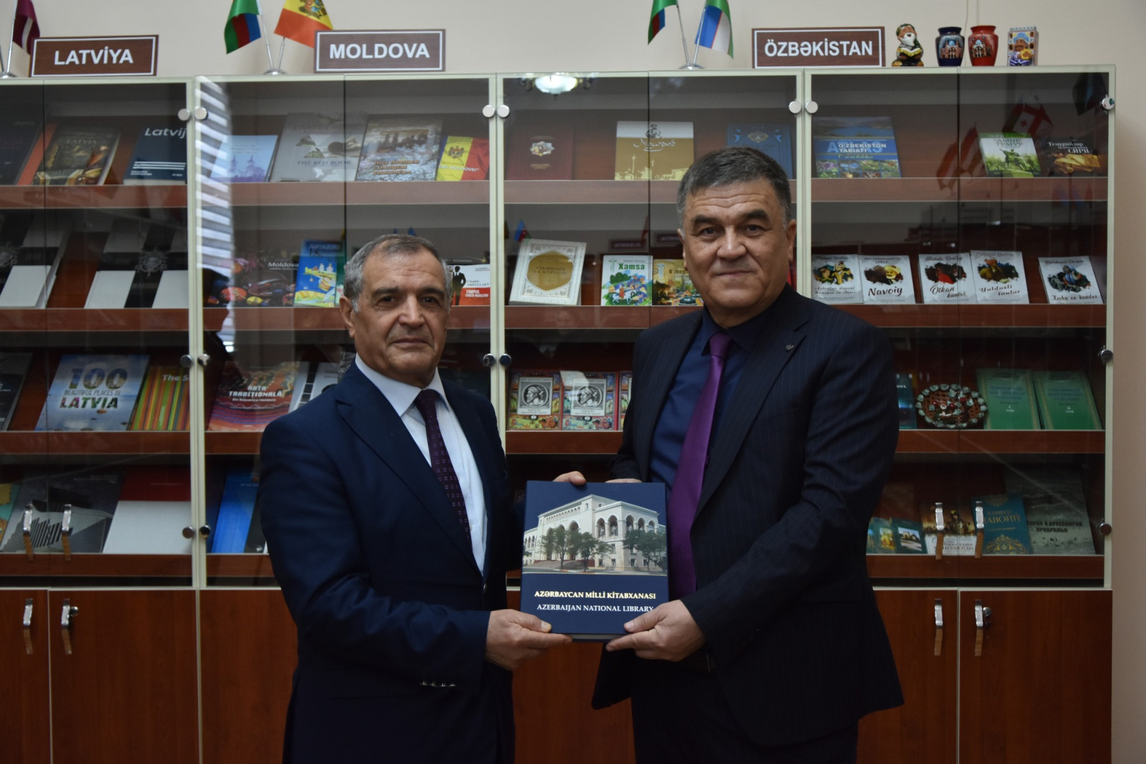 Özbəkistan Respublikasının Dövlət Dilində İşin Əsasları üzrə Təlim və Peşəkar İnkişaf Mərkəzinin rəhbərliyi Milli Kitabxananın qonağı olub