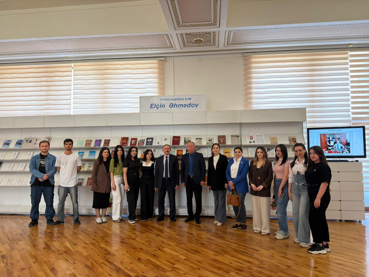 BDU-nun İnformasiya və sənəd menecmenti fakültəsinin müəllim və tələbə heyəti kitabxanaşünas alim Elçin Əhmədovun 65 illik yubileyinə həsr olunmuş kitab sərgisini ziyarət ediblər