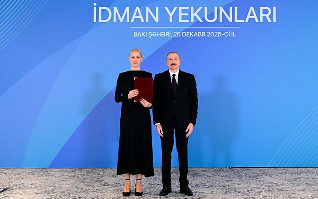Prezident bu idmançılara ev verdi -