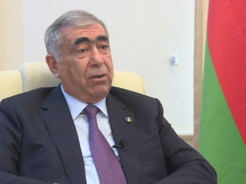 Saleh Məmmədovun bağında fövqəl-toplantı:"Mən özüm vəziyyətdən birtəhər çıxacağam, siz əlinizi..."