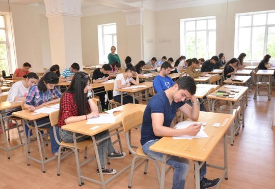 Bu gün 36 mindən çox şagird buraxılış imtahanı verir