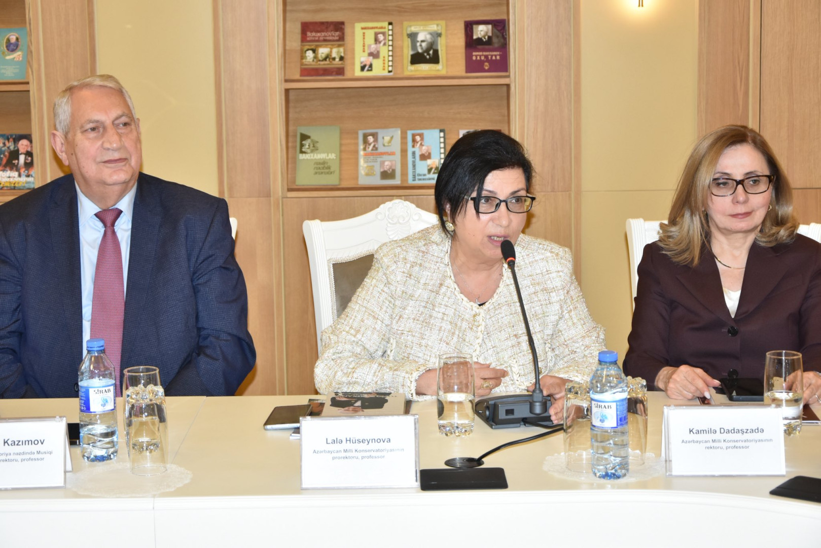 Milli Kitabxanada görkəmli bəstəkar, Xalq artisti Tofiq Bakıxanova həsr edilmiş “Tofiq Bakıxanov. Biblioqrafiya” kitabının və “Milli Kitabxananın qızıl fondundan” layihəsi üzrə nəşr etdiyi not məcmuələrinin təqdimat mərasimi keçir