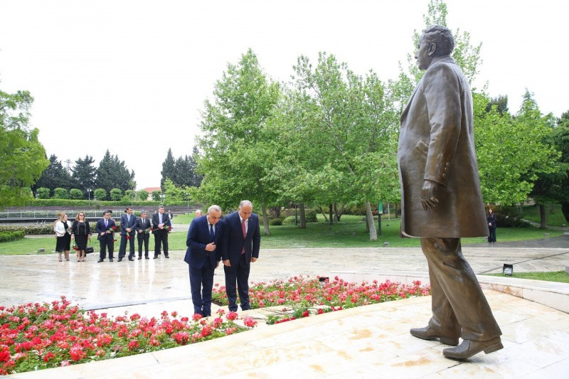 Binəqədidə Ulu Öndərə həsr olunmuş tədbir keçirilib -