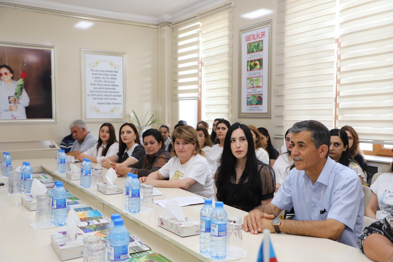 BİTKİ MÜHAFİZƏ VƏ TEXNİKİ BİTKİLƏR ELMİ-TƏDQİQAT İNSTİTUTUNDA 26 İYUN – SİLAHLI QÜVVƏLƏR GÜNÜNƏ HƏSR OLUNMUŞ TƏNTƏNƏLİ TƏDBİR KEÇİRİLİB