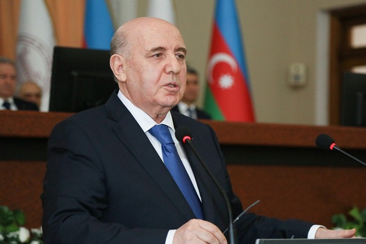 Deputat Əhliman Əmiraslanov nə səbəbdən təqdimat yazmır?