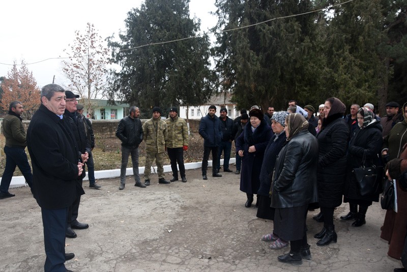 Nizami Cəfərov Ağstafa rayonu Poylu qəsəbəsi Kolxəlfəli və Pirili kəndlərinin seçiciləri ilə görüşdü