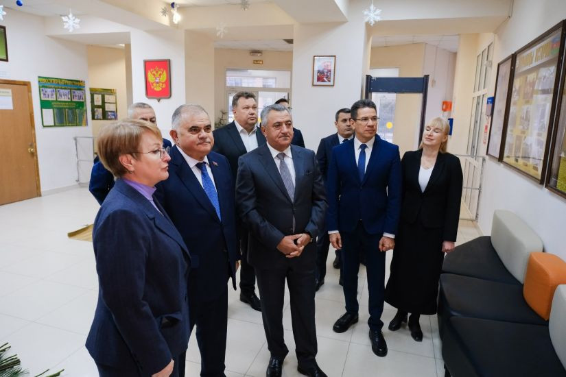 Müasir Azərbaycanın qurucusu, Ümummilli Lider Heydər Əliyevin xatirəsi Həştərxan şəhərində yad edilmişdir