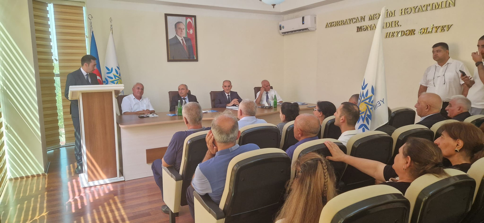 66 saylı seçki dairəsi üzrə deputatlığa namizəd mədəniyyət sahəsində çalışan işçilər və qadın seçicilərlə görüş keçirib