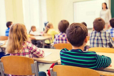 Oxumayan şagirdləri 9-cu sinifə necə gətirirlər? -Ekspertdən maraqlı AÇIQLAMA