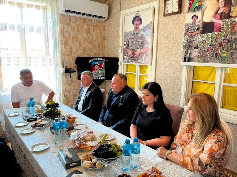 Abşeron rayonunda şəhidlərimiz və onların ailə üzvləri ziyarət olunub