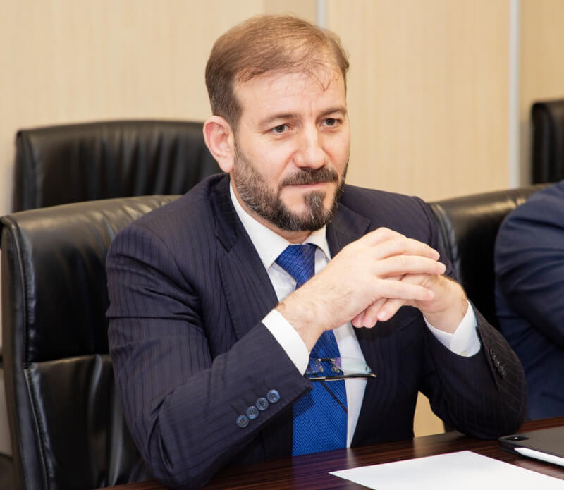 “Yeni Klinika”nın direktoru işdən çıxarıldı