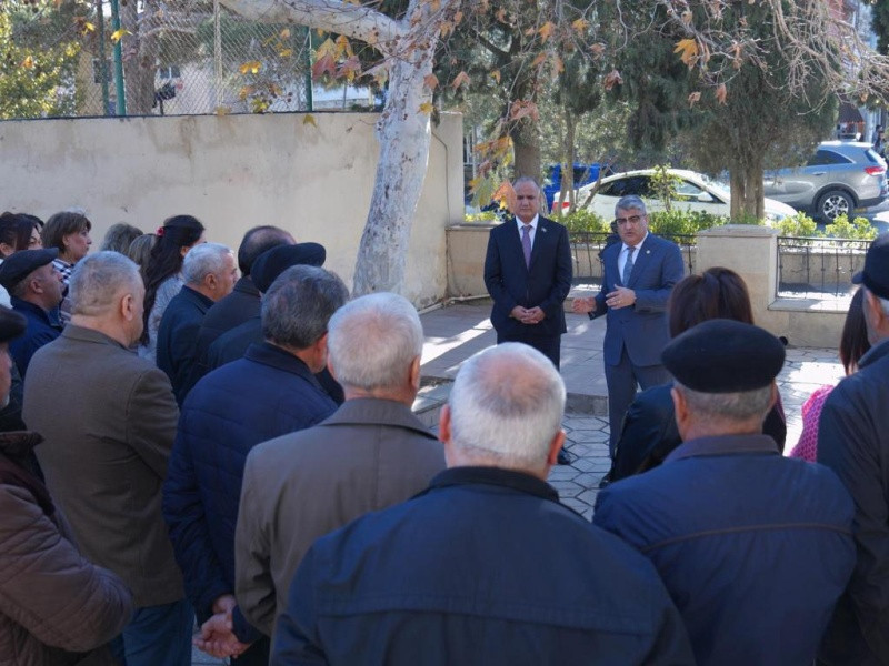 Deputat YAP fəalları ilə görüş keçirib