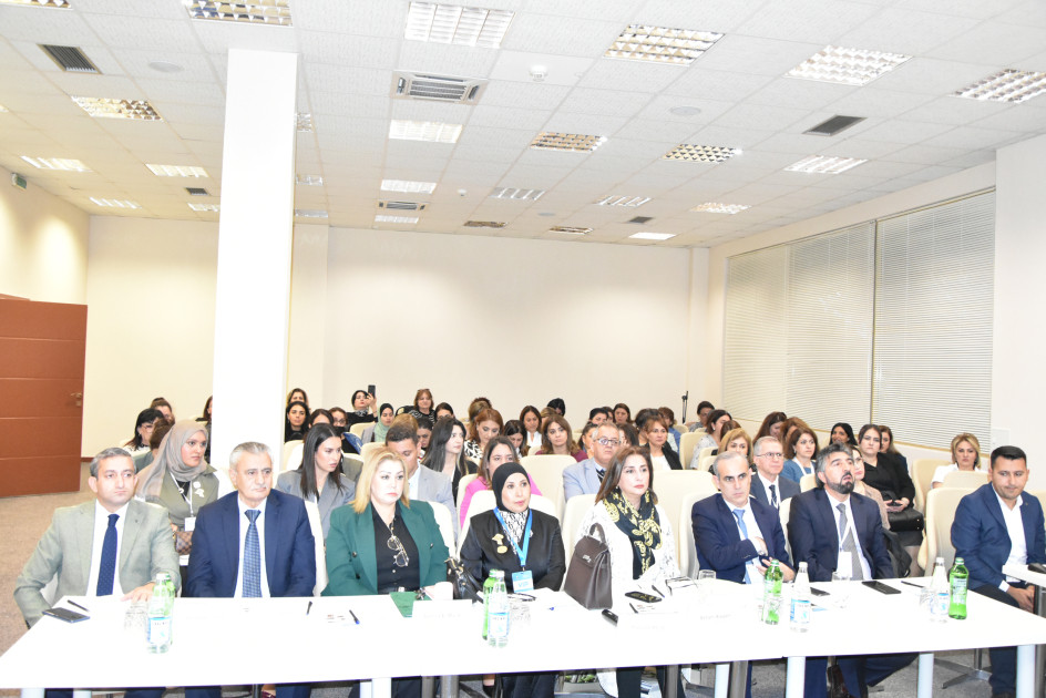 “Milli-mənəvi dəyərlərin mühafizəsində kitabxanaların rolu” mövzusunda beynəlxalq konfrans keçirilib