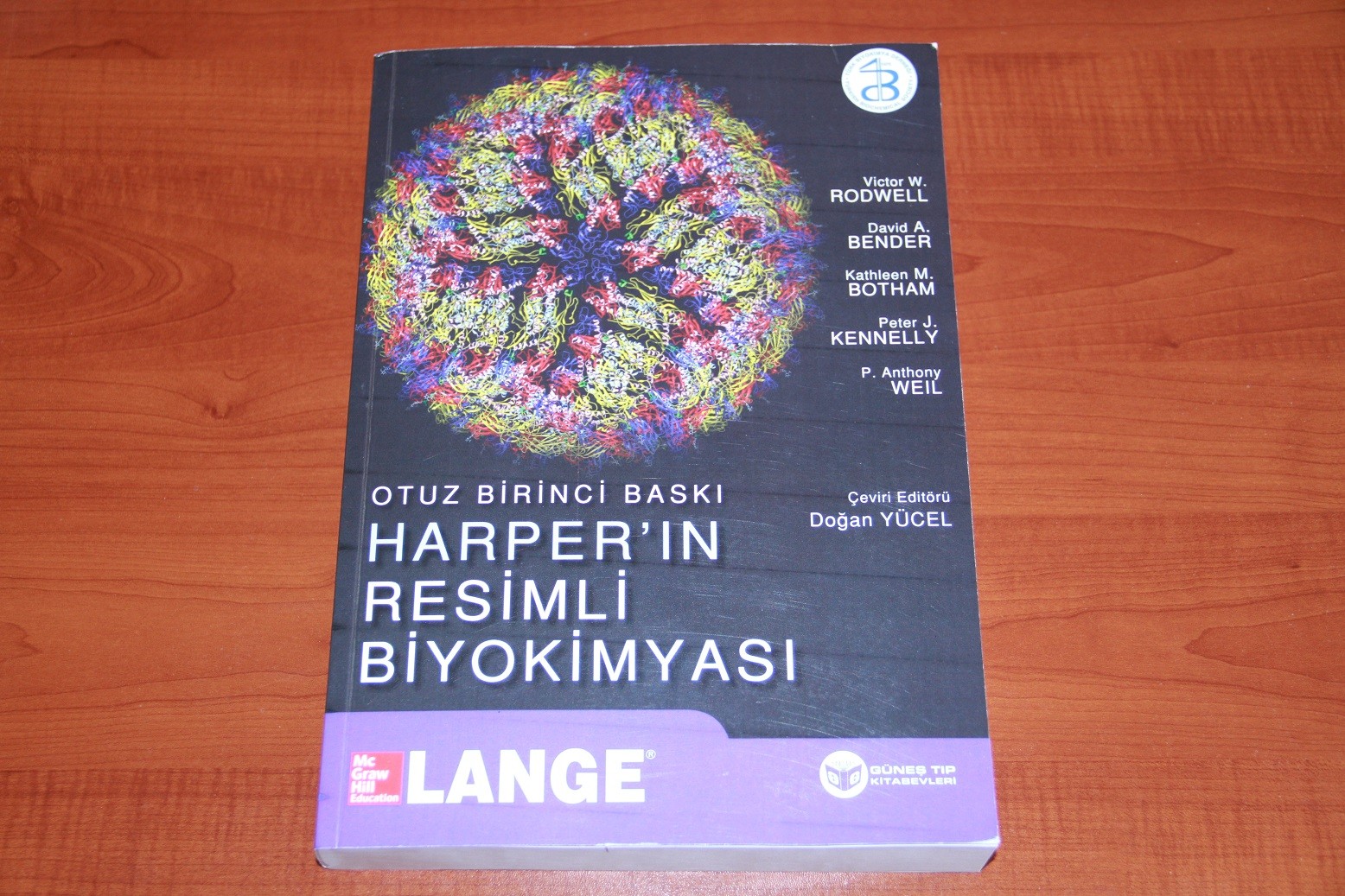 Aqronomluq, baytarlıq və əczaçılıq istiqamətlərində yeni kitablar ADAU-nun kitab fonduna əlavə edilib