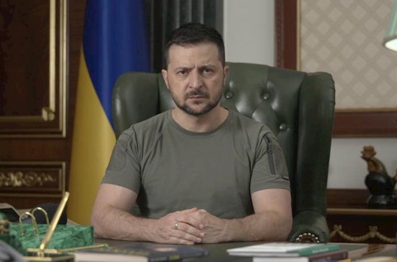Zelenski 74 şirkətə qarşı sanksiya tətbiq edib