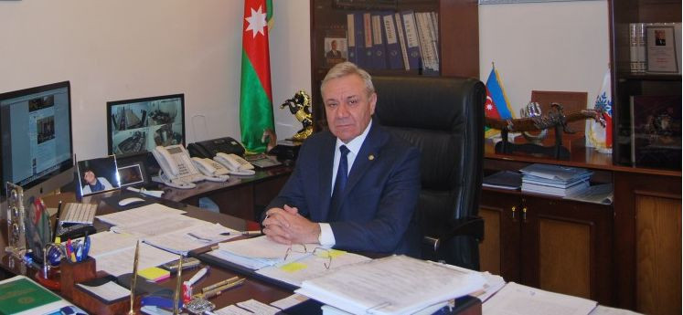 Gəncə Dövlət Universiteti belə idarə olunur: gündüzlər rektorun yanında, axşamlar isə...