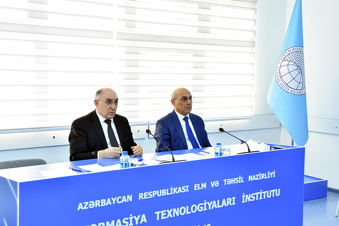 "Kompüter elmləri" ixtisası üzrə yeni təhsil proqramlarının hazırlanması istiqamətində müzakirələr aparılıb