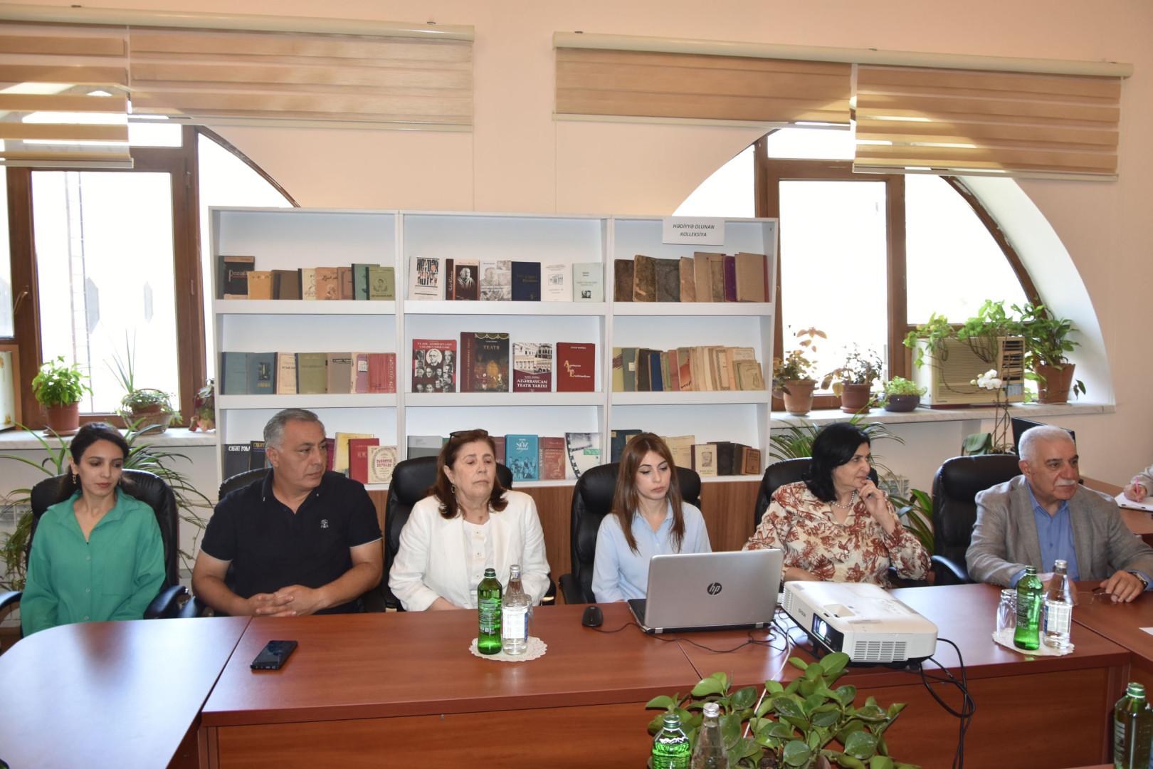 Mili Kitabxanada Azərbaycanın görkəmli yazıçı-dramaturqu Sabit Rəhmanın qiymətli kitablardan ibarət şəxsi kolleksiyasının Azərbaycan Milli Kitabxanasının Arxiv fonduna hədiyyə etmə mərasimi keçirilib