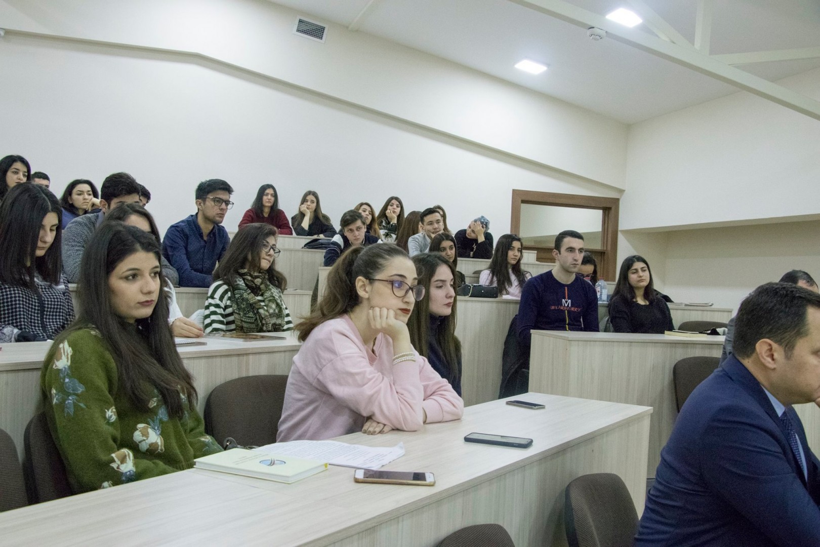 BMT nümayəndəsi Qərbi Kaspi Universitetində-