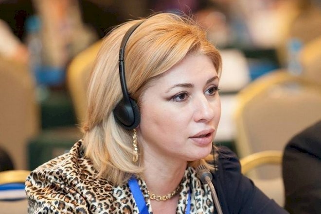 Deputatın klinikası ilə vəkil arasında qalmaqal –