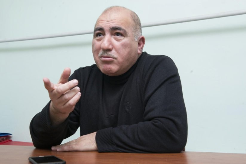 Pənah Hüseyn:“İsa Qəmbərin yeri boş deyil və orada özü oturub”